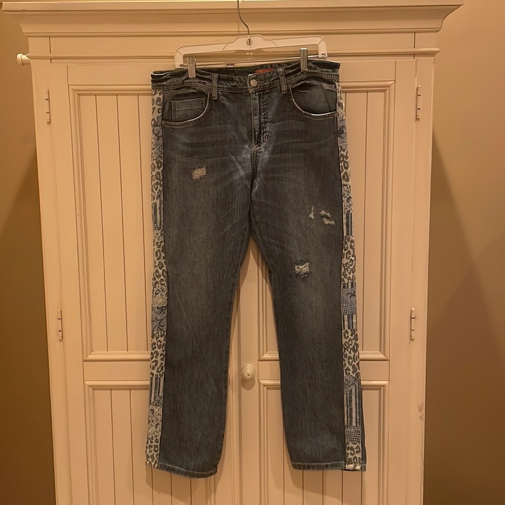 Pilcro Slim Boyfriend Crop Jeans